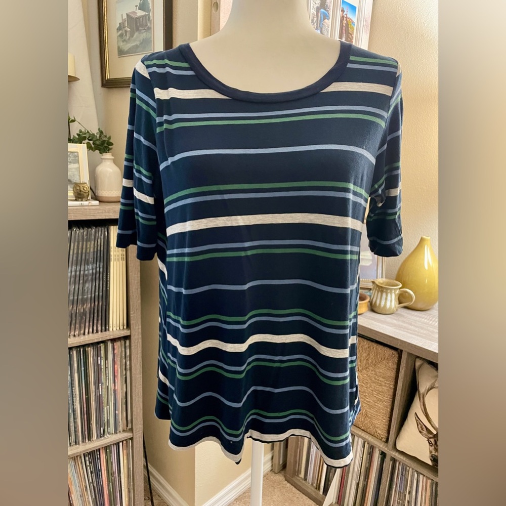 DemyLee Size Medium Navy Blue Stripe Trapeze Short Sleeve Shirt